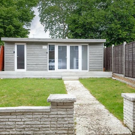 Dickens Suite- Cozy Suite 15Min Close To Gatwick 克劳利 外观 照片