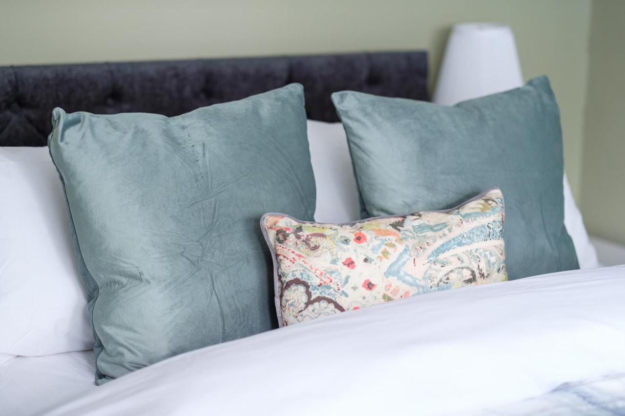 Dickens Suite- Cozy Suite 15Min Close To Gatwick 克劳利 外观 照片